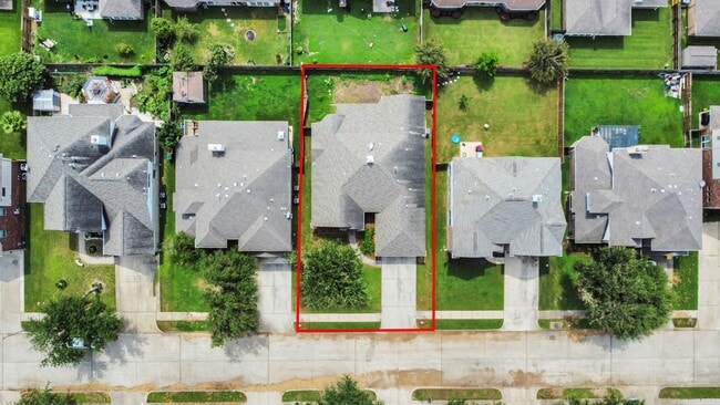 5206 Laura Lee Ln in Pasadena, TX - Building Photo - Building Photo