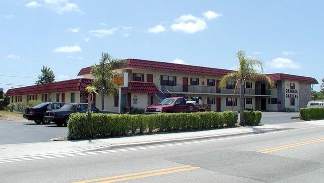 928 S Federal Hwy in Lake Worth, FL - Foto de edificio - Building Photo