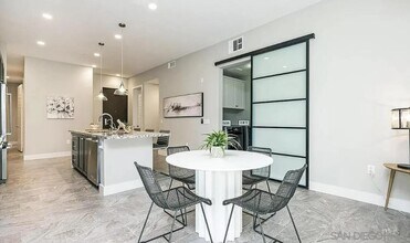 8434 Distinctive Dr in San Diego, CA - Building Photo - Building Photo
