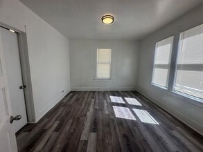 2420 Wilson St in Beaumont, TX - Building Photo - Building Photo