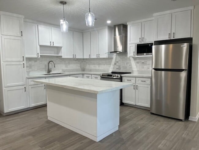 802 N 5th St in McAllen, TX - Foto de edificio - Building Photo