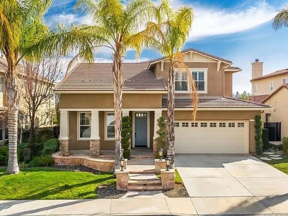 19730 Byrne Pl in Santa Clarita, CA - Building Photo