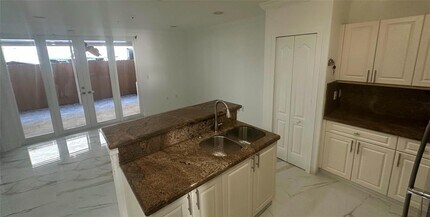 8197 W 36th Ave in Hialeah, FL - Building Photo - Building Photo
