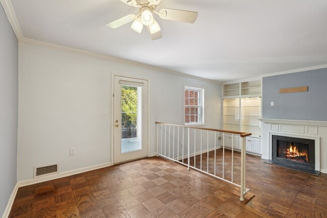 1066 N Royal St in Alexandria, VA - Building Photo - Building Photo