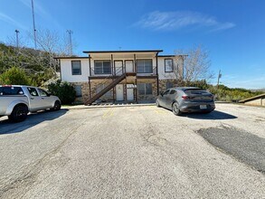 907 N 7th St in Copperas Cove, TX - Foto de edificio - Building Photo