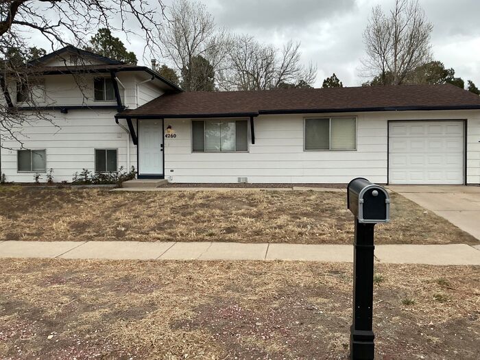 4260 Hollow Rd in Colorado Springs, CO - Building Photo