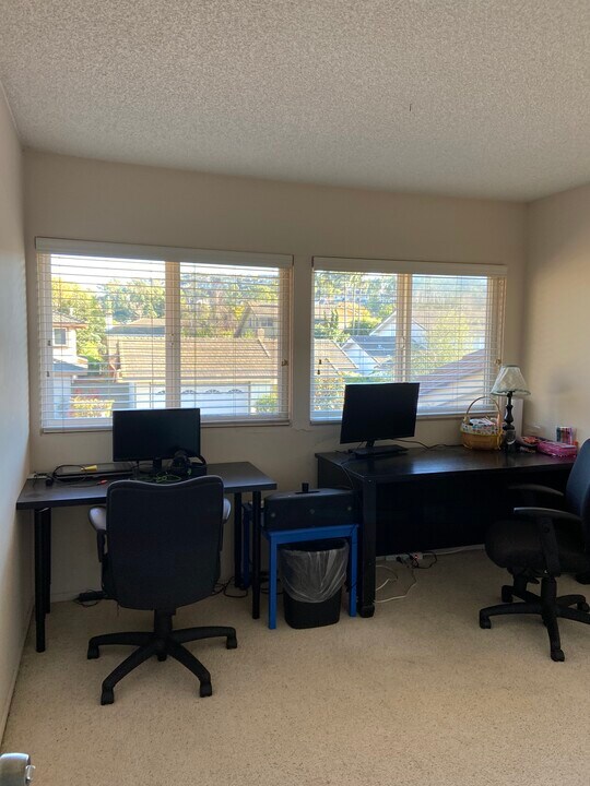 5 Sandpebble, Unit C15 in Irvine, CA - Building Photo