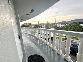 431 W Camino Real in Boca Raton, FL - Foto de edificio - Building Photo