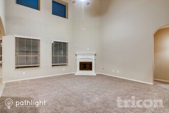 4 Logan Creek Lane in Conroe, TX - Building Photo - Building Photo