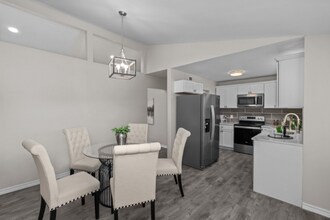 401 S Ballas Rd in Kirkwood, MO - Building Photo - Building Photo