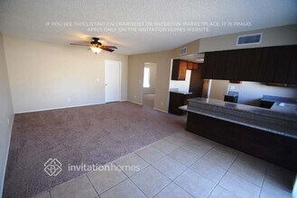 4806 W Christy Dr in Glendale, AZ - Foto de edificio - Building Photo