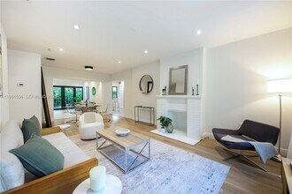 360 NE 87th St in El Portal, FL - Building Photo - Building Photo