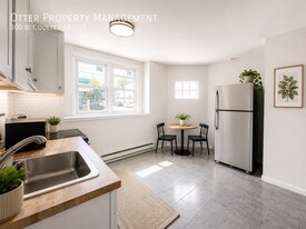 300 W Coulter St in Philadelphia, PA - Building Photo