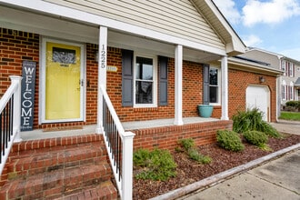 1225 Windswept Cir in Chesapeake, VA - Building Photo - Building Photo