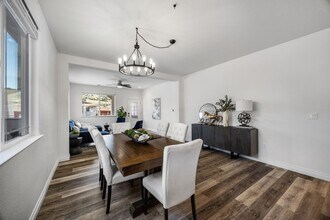 19013 Alpine Walk Ct in Reno, NV - Building Photo - Building Photo