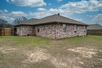 17653 Stacy St in Lindale, TX - Building Photo - Building Photo