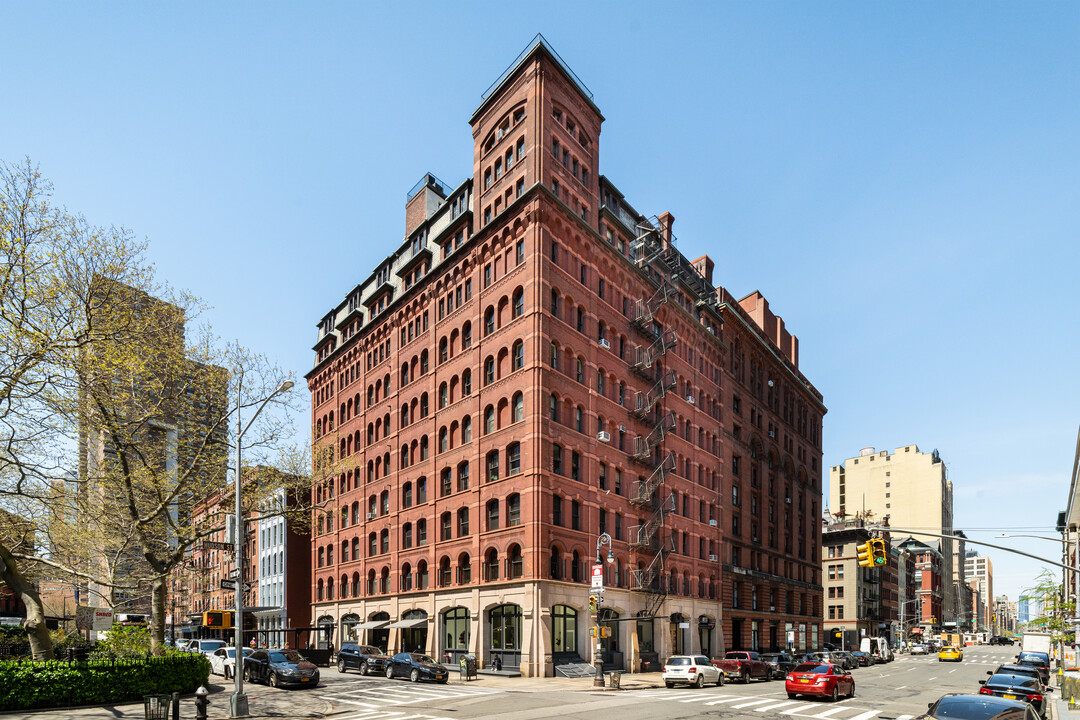 51-53 Hudson St in New York, NY - Building Photo