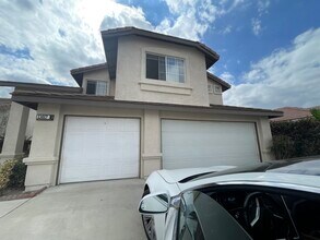 13817 Green Vista Dr in Fontana, CA - Building Photo - Building Photo