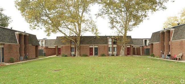 East Townhomes and Apartments