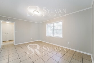 1370 Sharon Dr in Jackson, MS - Building Photo - Building Photo
