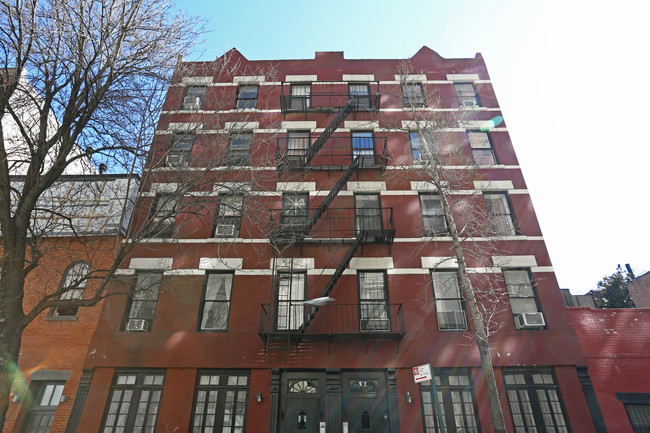24 Jane St in New York, NY - Foto de edificio - Building Photo