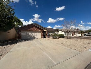 4926 E Whitehall Dr in Queen Creek, AZ - Building Photo - Building Photo