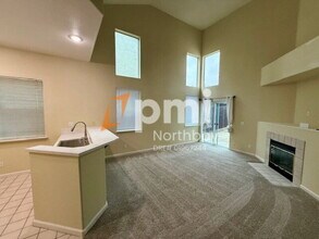 504 Wicklow Dr in Vacaville, CA - Building Photo - Building Photo