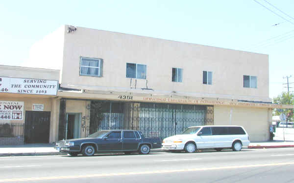 4351-4353 S Western Ave in Los Angeles, CA - Building Photo