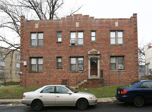 2800 16th Pl in Washington, DC - Building Photo - Building Photo