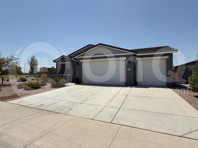 35733 W Santa Monica Ave in Maricopa, AZ - Foto de edificio - Building Photo