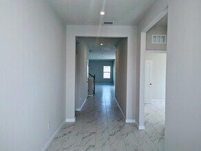 10579 SW Vasari Way in Port St. Lucie, FL - Building Photo - Building Photo