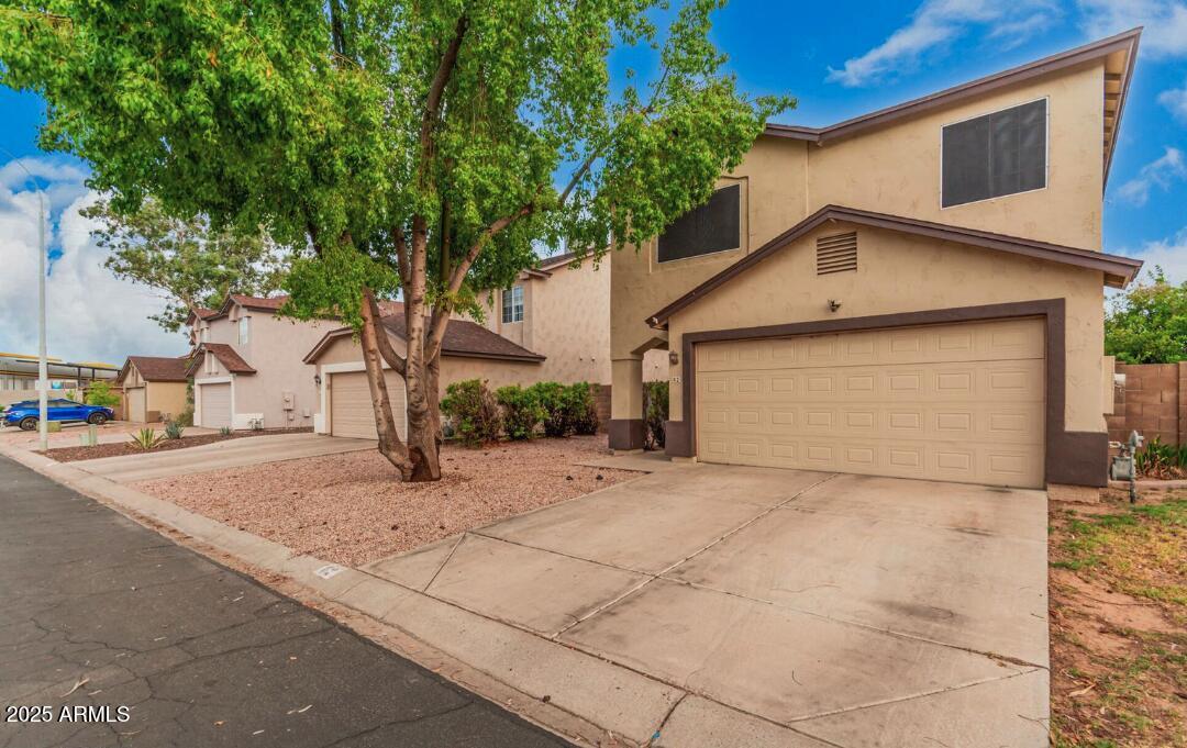 1811 S 39th St in Mesa, AZ - Building Photo