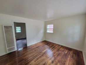 1817 Grove in Greensboro, NC - Building Photo - Building Photo