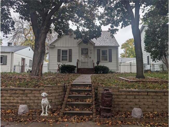 property at 5027 6th St NE