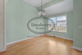 14866 Lake Winds Dr in Perrysburg, OH - Building Photo - Building Photo