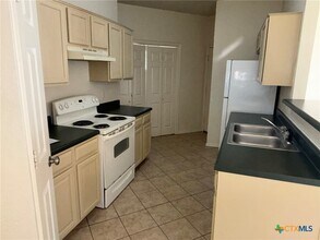 2205 Garrett Dr in Killeen, TX - Building Photo - Building Photo