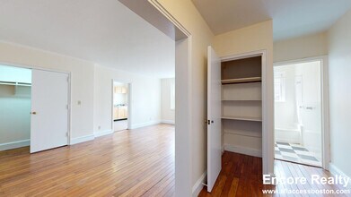 532 Belmont St, Unit #21 in Watertown, MA - Foto de edificio - Building Photo