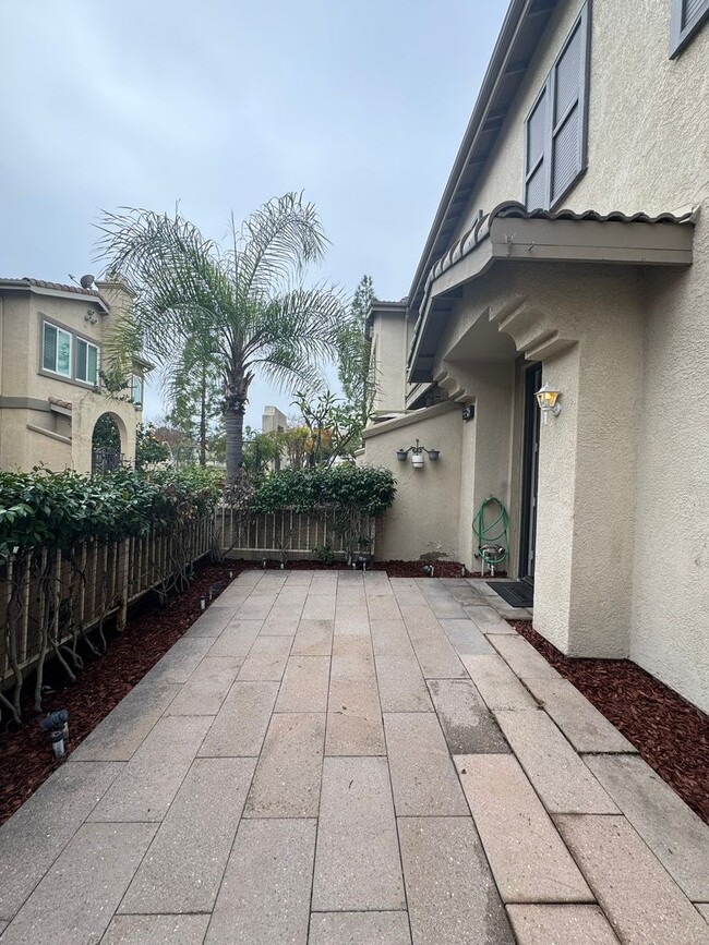 3320 E Penzance Ln in Orange, CA - Building Photo - Building Photo