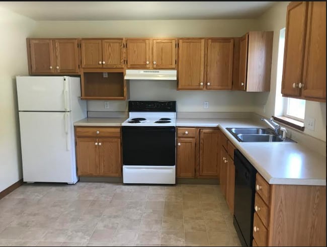 4351 Angela Ct in Schenectady, NY - Building Photo - Building Photo
