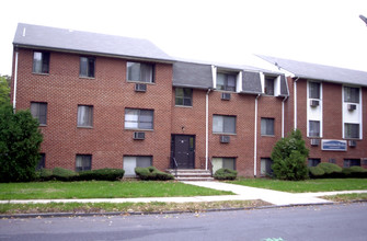 Doddtown Plaza Apartment in East Orange, NJ - Building Photo - Building Photo