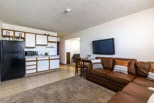 Sunrise Apartments in Bullhead City, AZ - Building Photo