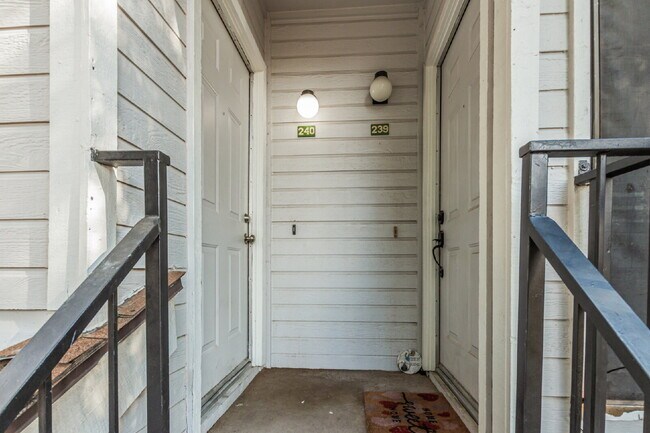 8888 N 47th Ave in Glendale, AZ - Foto de edificio - Building Photo