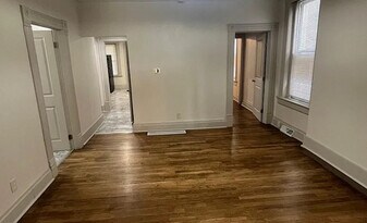 Western in Kansas City, MO - Building Photo