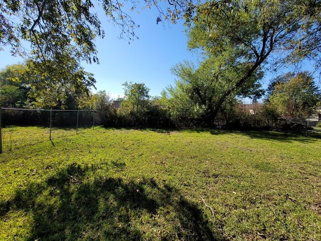 2425 8th Ave in Port Arthur, TX - Building Photo - Building Photo