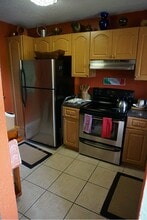 120 Sparrow Dr, Unit 304 in Royal Palm Beach, FL - Building Photo - Building Photo