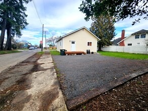 785 NW West St in Chehalis, WA - Building Photo - Building Photo