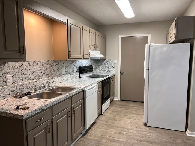 1 Eucalyptus St, Unit Triplexunit 1C