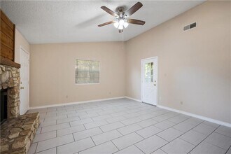 906 Country Aire Dr in Round Rock, TX - Building Photo - Building Photo