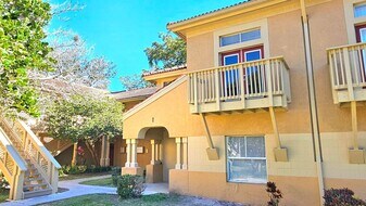 4823 Via Palm Lakes in West Palm Beach, FL - Building Photo