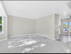 3331 Rochelle Cir in West Valley City, UT - Building Photo - Building Photo